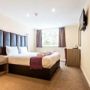Deluxe Double Room Shower
